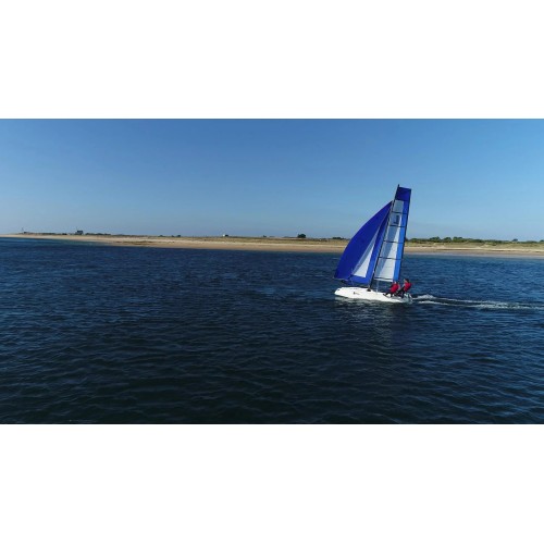 CATAMARAN L BY ERPLAST