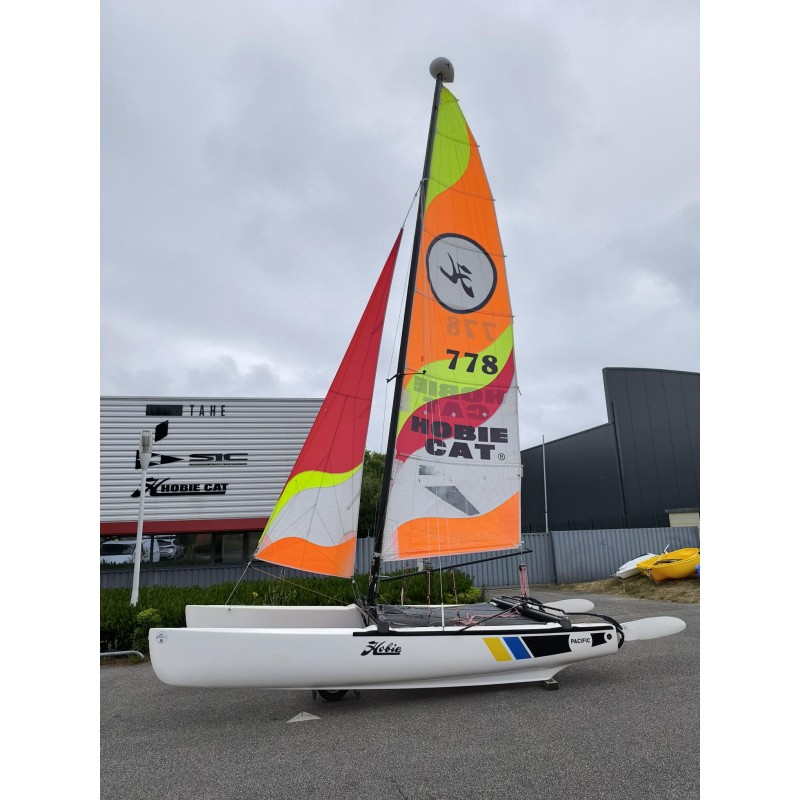 HOBIE CAT PACIFIC OCCASION